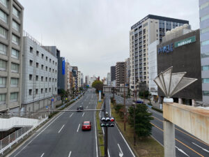 川崎駅前から眺めるこれからのルート