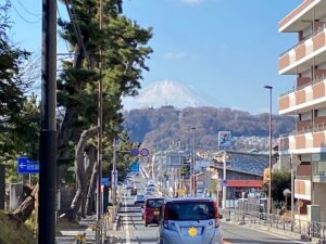 真正面に聳えるデカい富士山