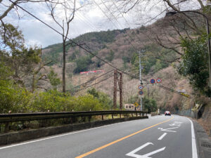 箱根登山鉄道の電車が停まっている…