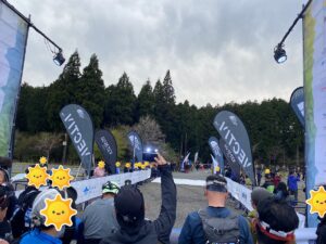 我々第4ウェーブがスタートゲート前へ