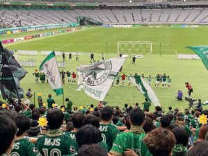 最高の気分で”勝利の儀式”ラインダンス