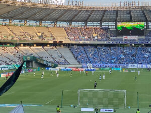 開始早々、ヴェルディペースの時間が続く…