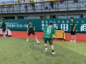 食野選手からの折り返しを受ける次男