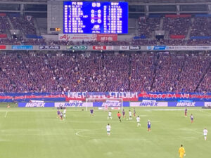 カウンターからFC東京ゴール前へ