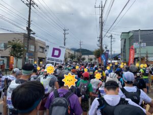 『D』ブロックに並ぶ