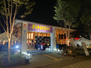 バスでゴール地点のフレア五日市に戻って来た…